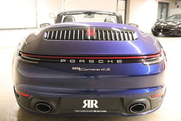 Porsche 992 Carrera 4S