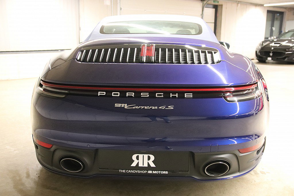 Porsche 992 Carrera 4S
