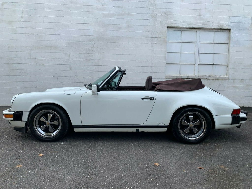 Porsche 911 Carrera 3.2 (US)