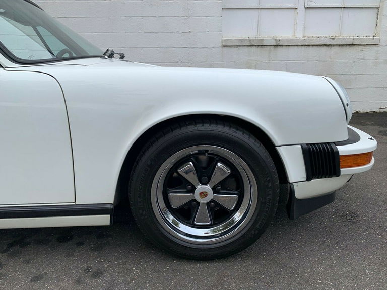 Porsche 911 Carrera 3.2 (US)