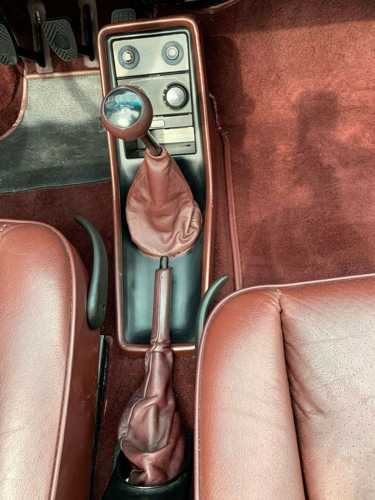 Porsche 911 Carrera 3.2 (US)