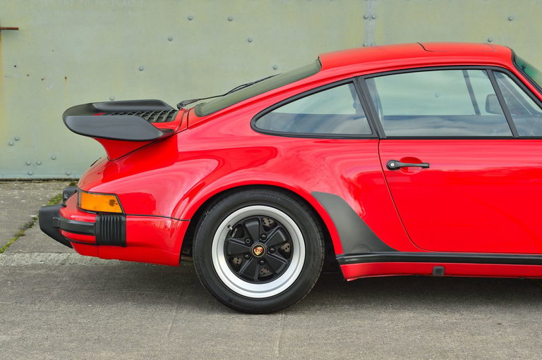 Porsche 911 Carrera 3.2 Supersport