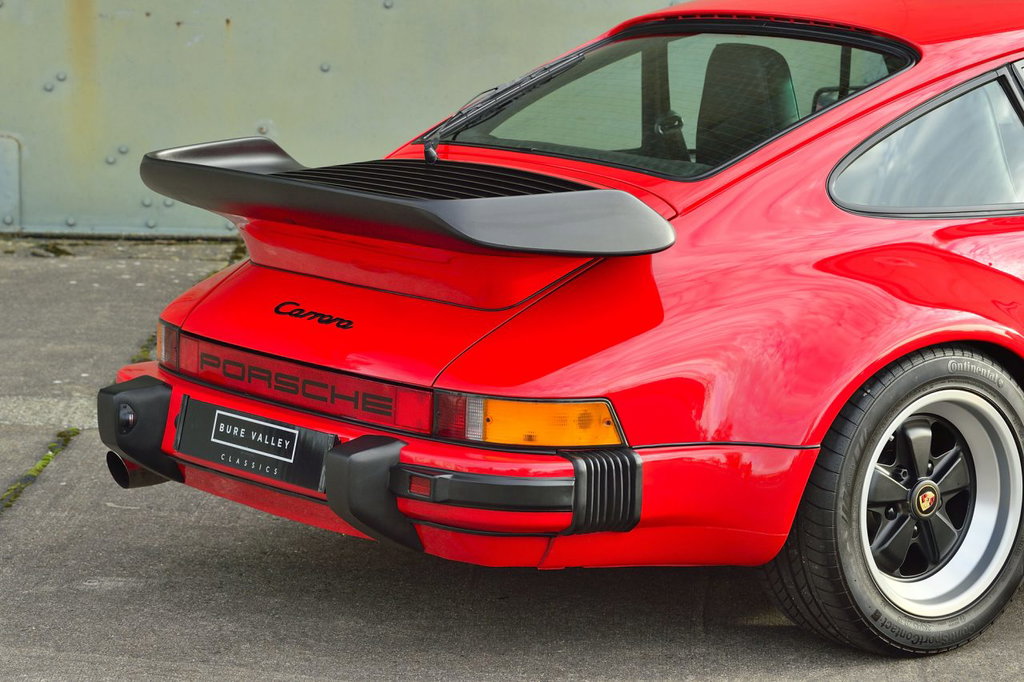 Porsche 911 Carrera 3.2 Supersport