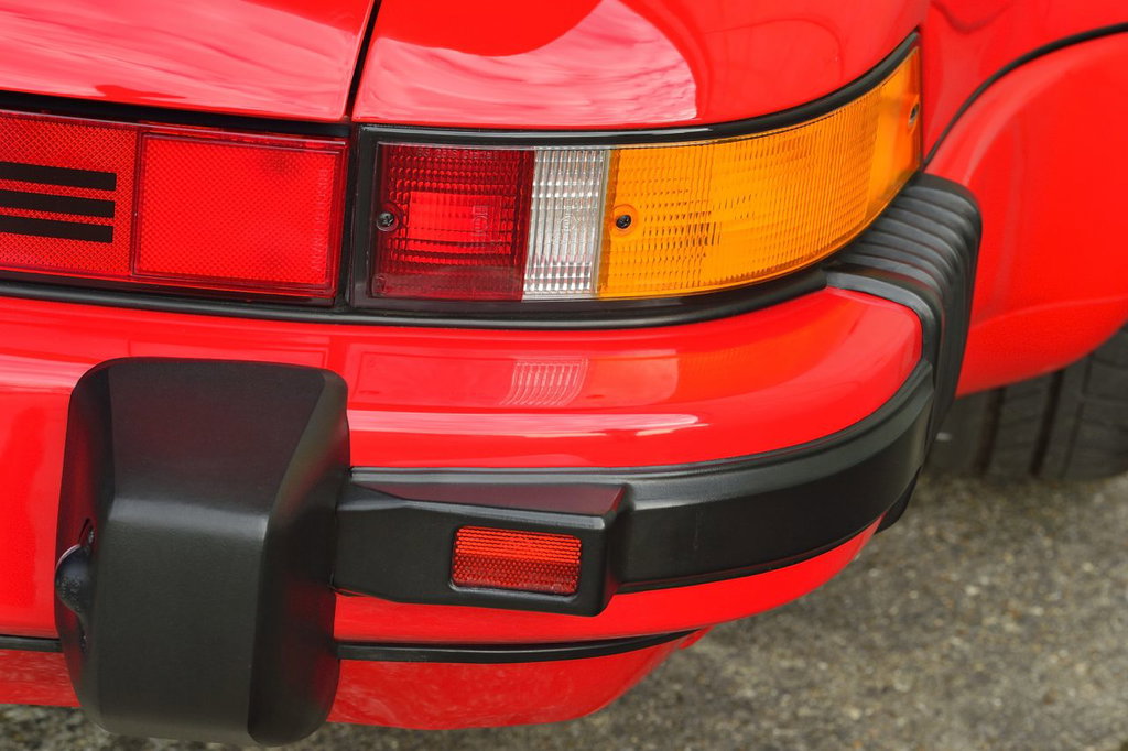 Porsche 911 Carrera 3.2 Supersport