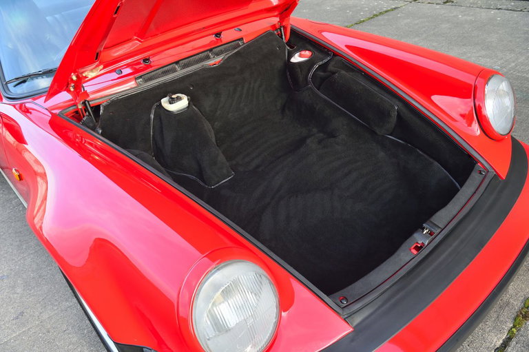 Porsche 911 Carrera 3.2 Supersport