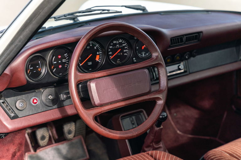 Porsche 911 Carrera 3.2