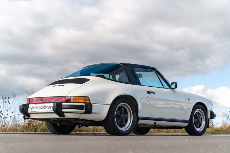 Porsche 911 Carrera 3.2