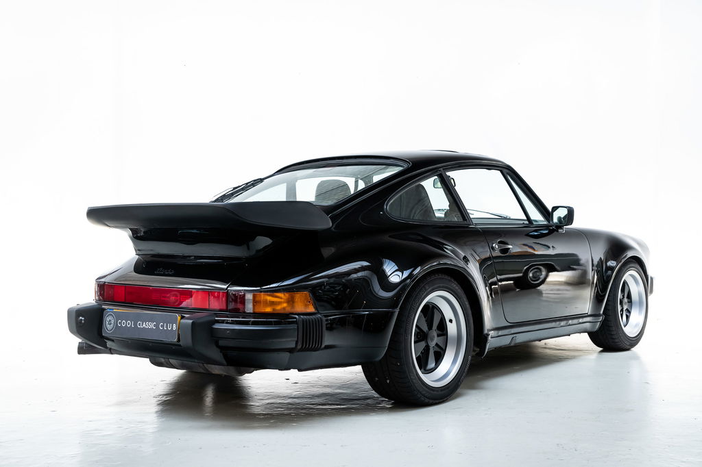 Porsche 911 Turbo 3.3 (US)