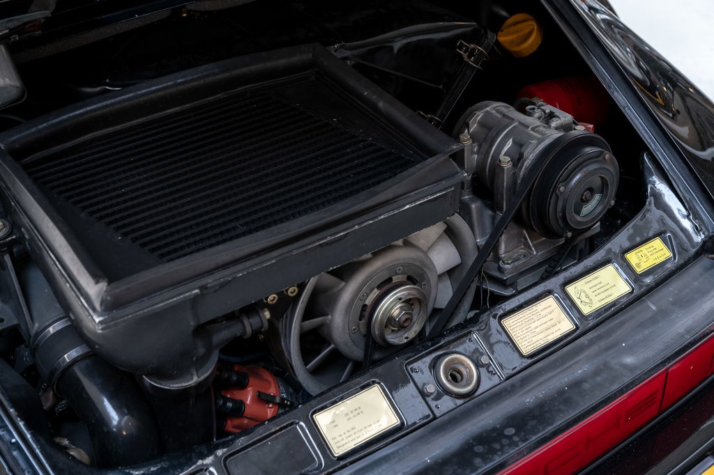 Porsche 911 Turbo 3.3 (US)