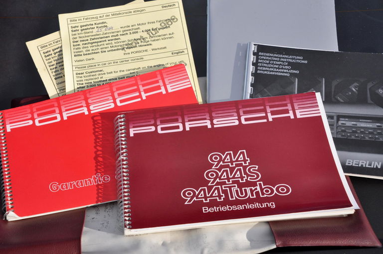 Porsche 944 Turbo S Coupé