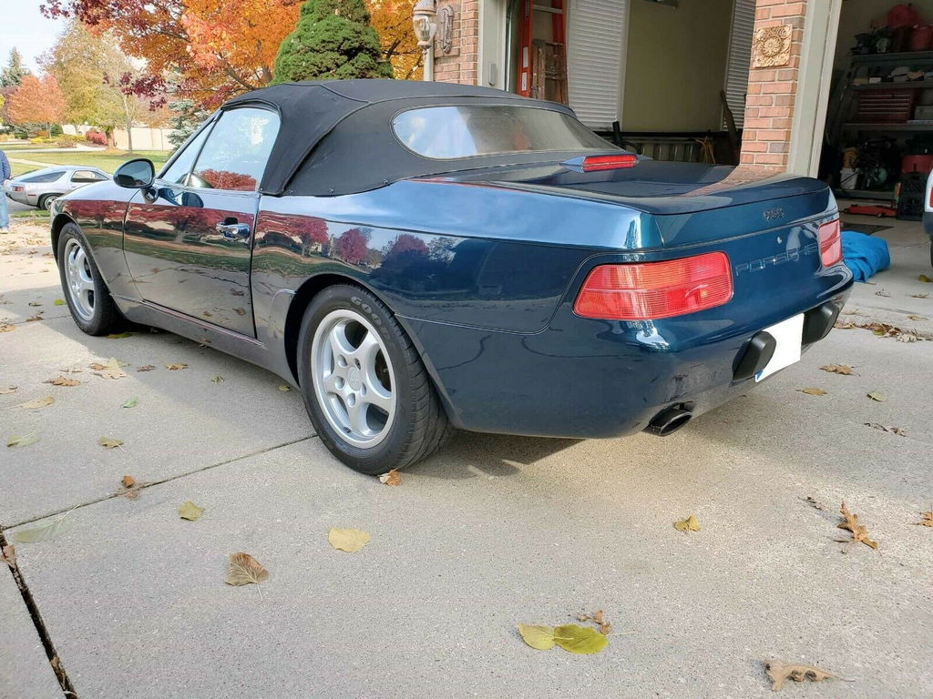Porsche 968