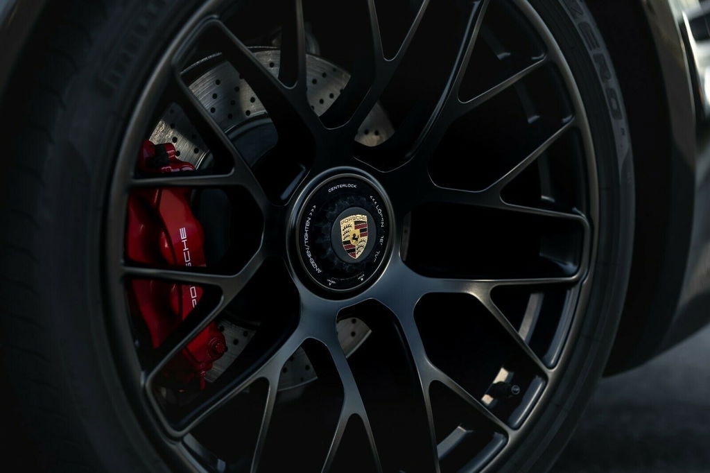 Porsche 991 Carrera 4 GTS