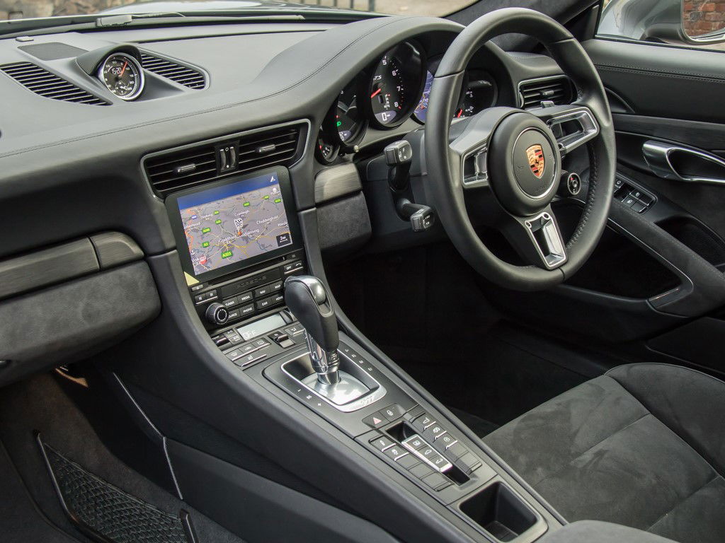 Porsche 991.2 Carrera 4 GTS