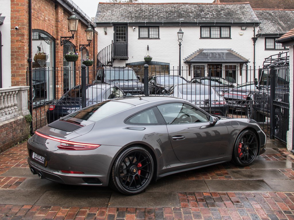 Porsche 991.2 Carrera 4 GTS