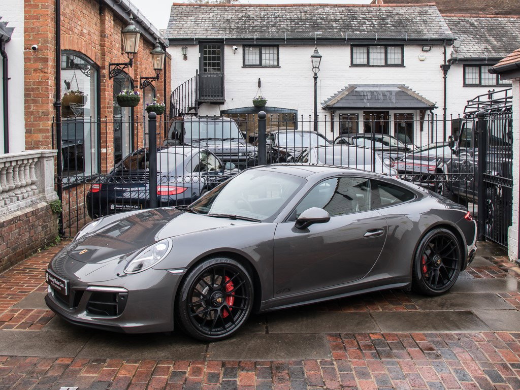 Porsche 991.2 Carrera 4 GTS