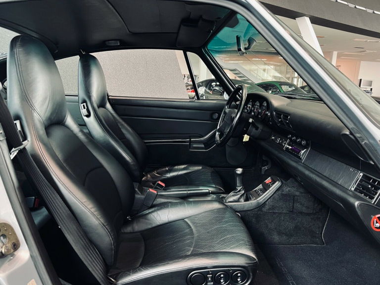 Porsche 993 Carrera 4