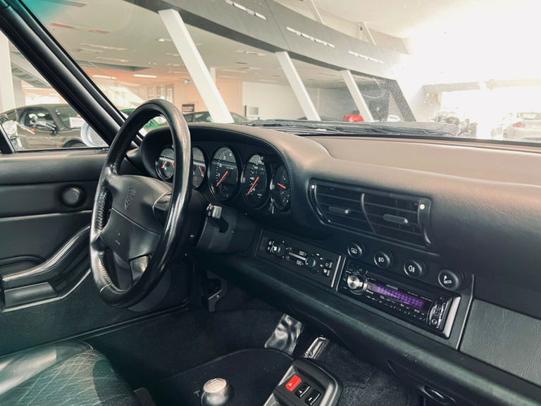 Porsche 993 Carrera 4