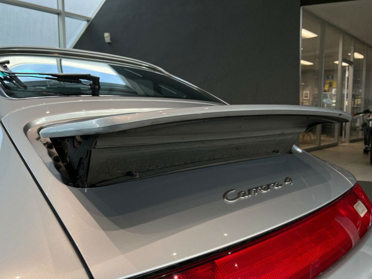 Porsche 993 Carrera 4