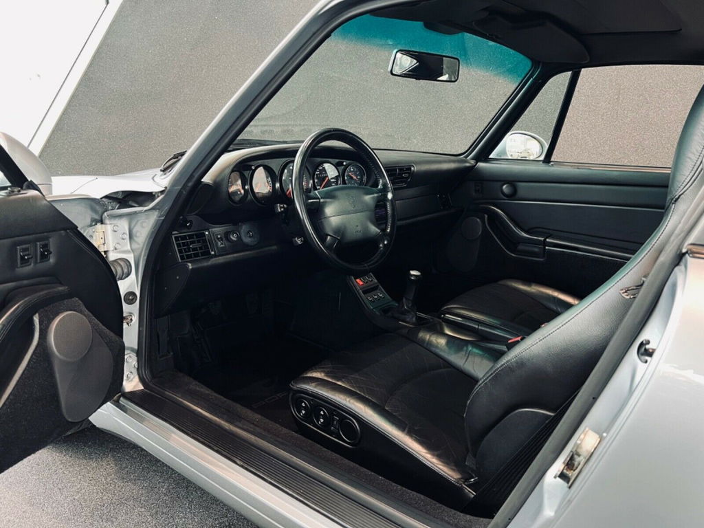 Porsche 993 Carrera 4