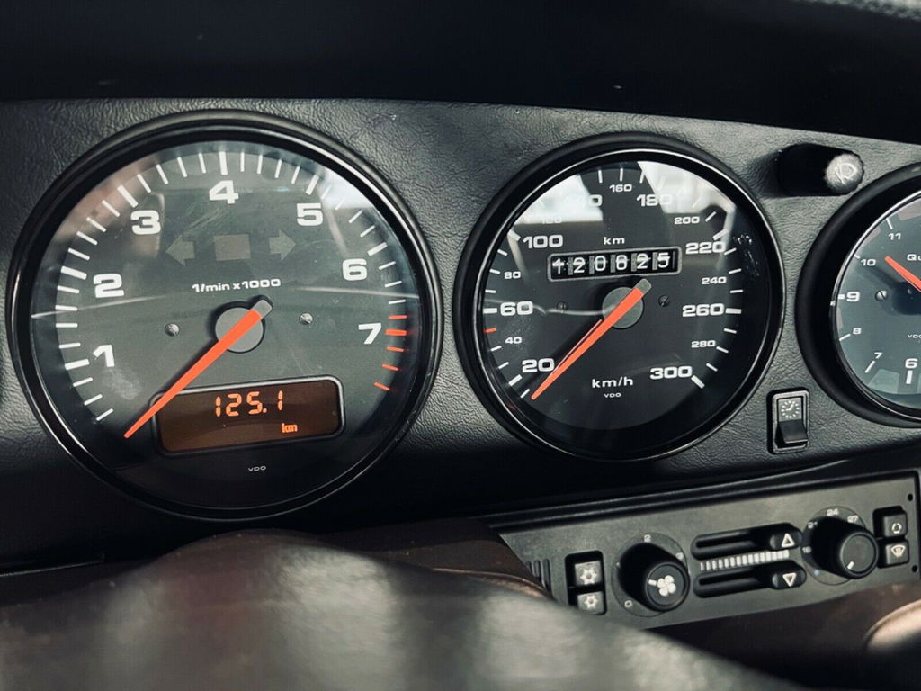 Porsche 993 Carrera 4