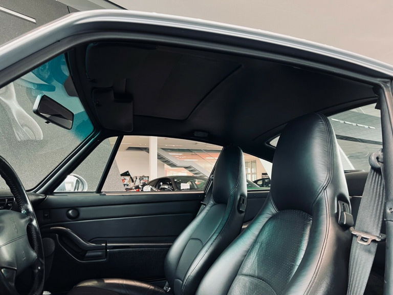 Porsche 993 Carrera 4