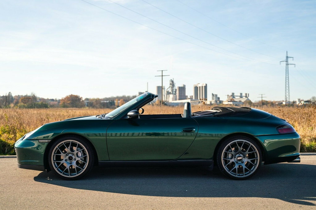 Porsche 996 Carrera 4