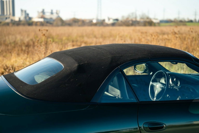 Porsche 996 Carrera 4