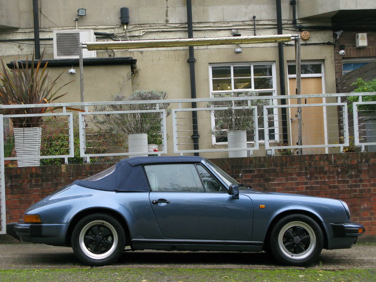 Porsche 911 Carrera 3.2