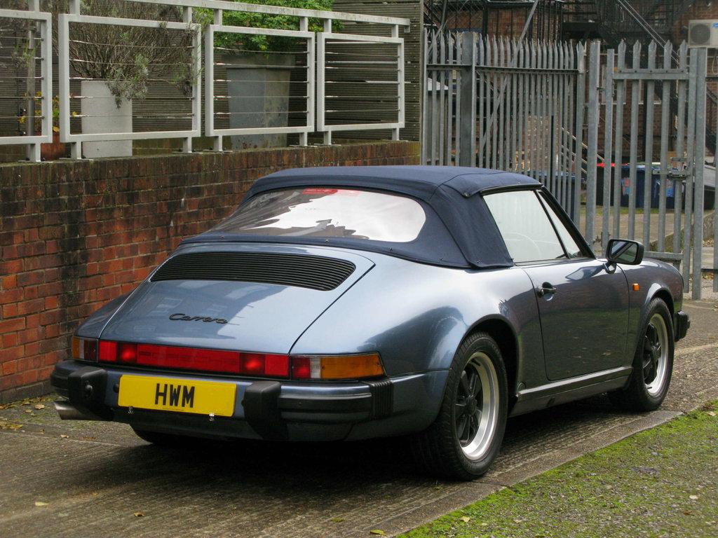 Porsche 911 Carrera 3.2