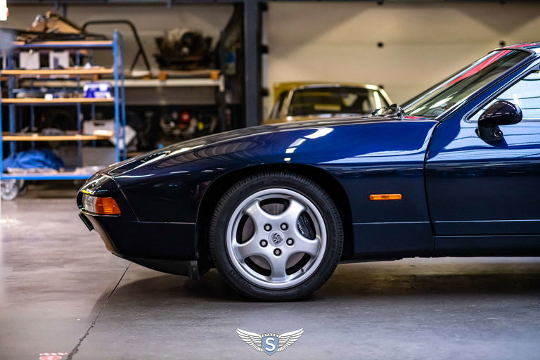 Porsche 928 GTS