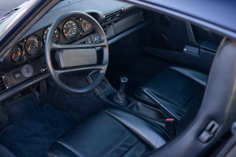 Porsche 964 Carrera 4