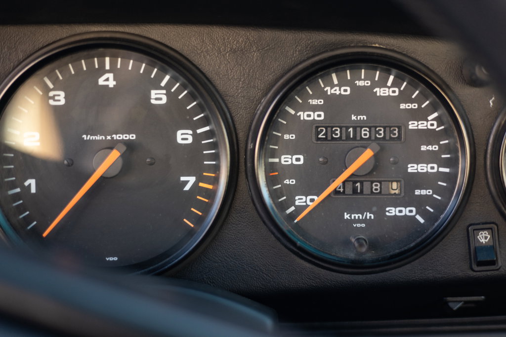Porsche 964 Carrera 4