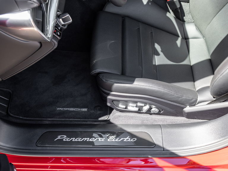 Porsche Panamera Turbo