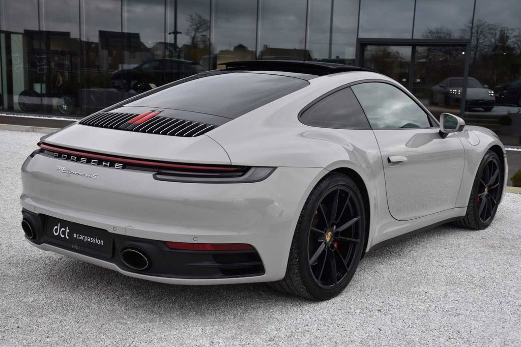 Porsche 992 Carrera 4S