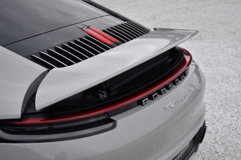 Porsche 992 Carrera 4S