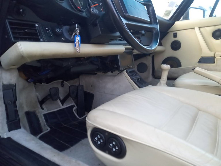 Porsche 964 Carrera 4