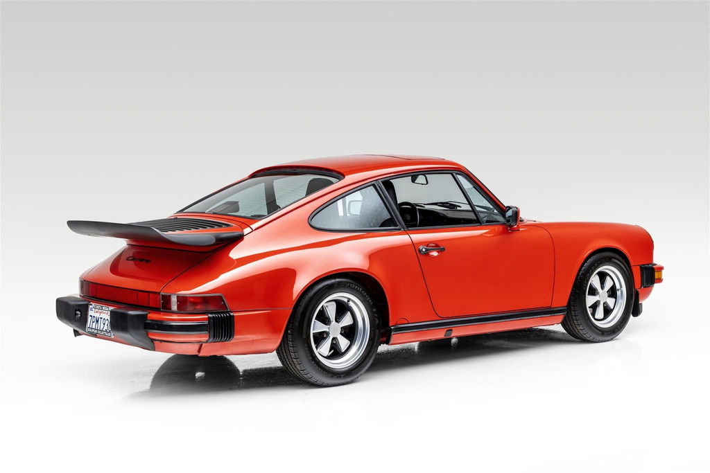 Porsche 911 Carrera 3.2 (US)