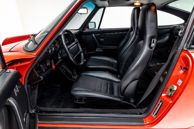 Porsche 911 Carrera 3.2 (US)