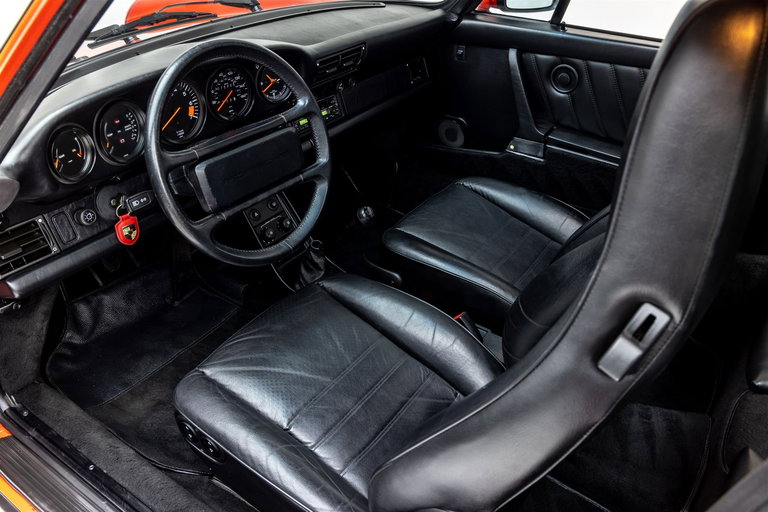 Porsche 911 Carrera 3.2 (US)