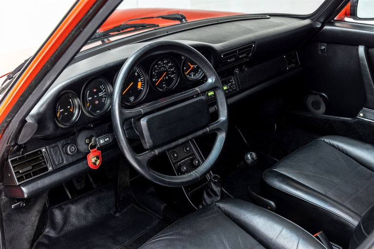 Porsche 911 Carrera 3.2 (US)