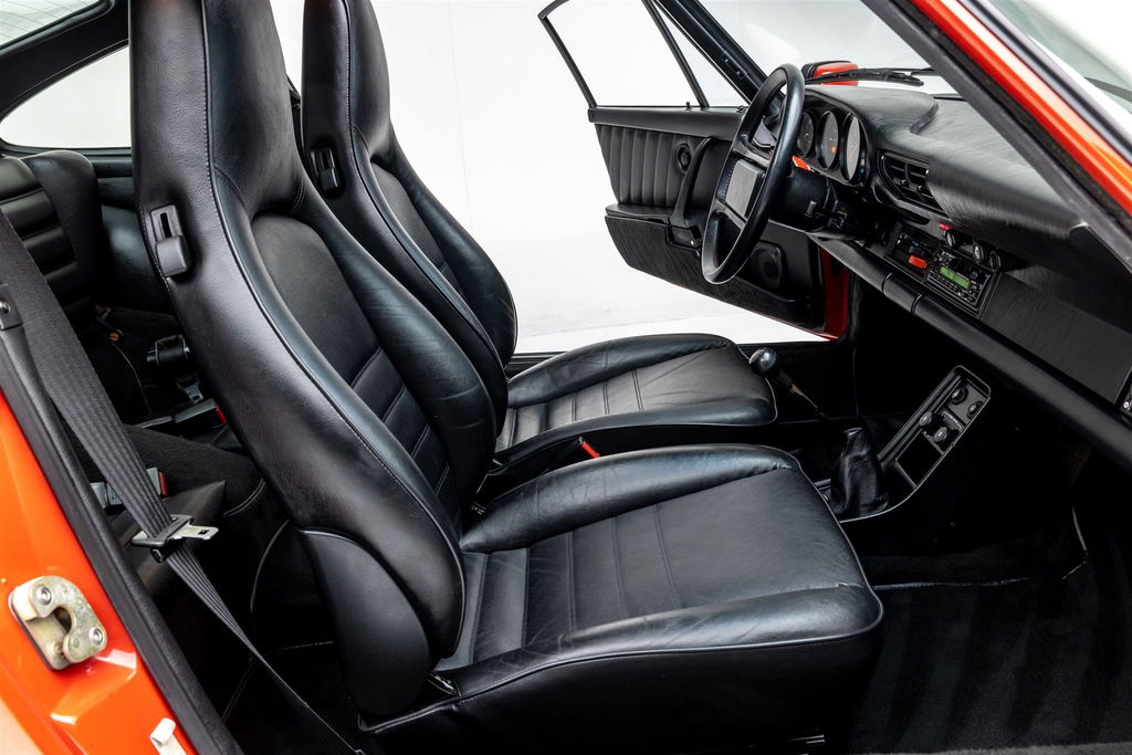 Porsche 911 Carrera 3.2 (US)