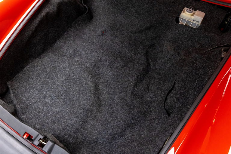 Porsche 911 Carrera 3.2 (US)