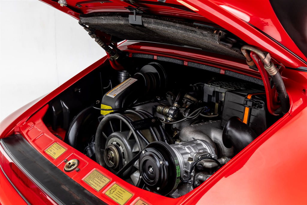 Porsche 911 Carrera 3.2 (US)