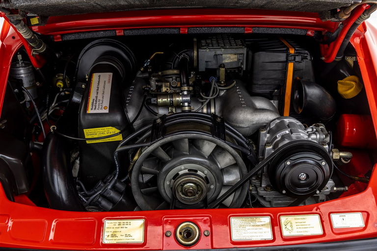 Porsche 911 Carrera 3.2 (US)