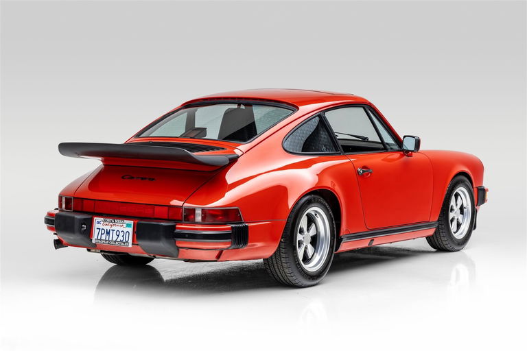 Porsche 911 Carrera 3.2 (US)