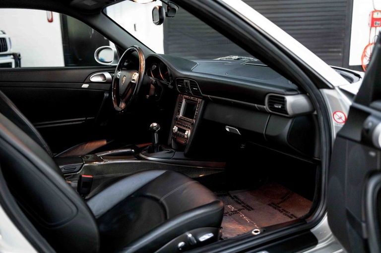 Porsche 997 Carrera 4