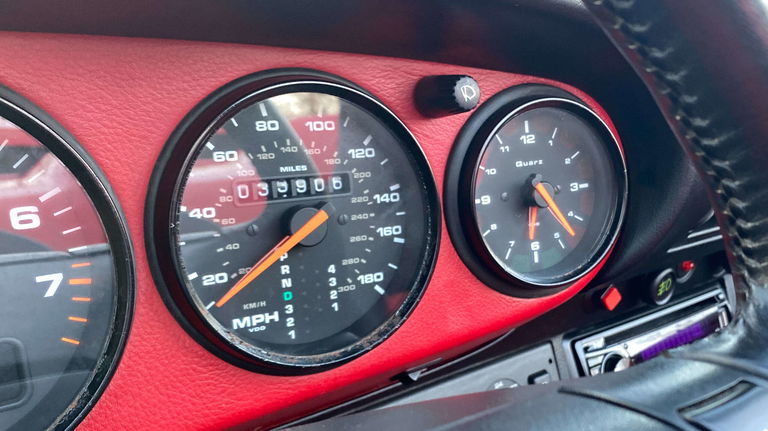 Porsche 964 Carrera 2 Speedster