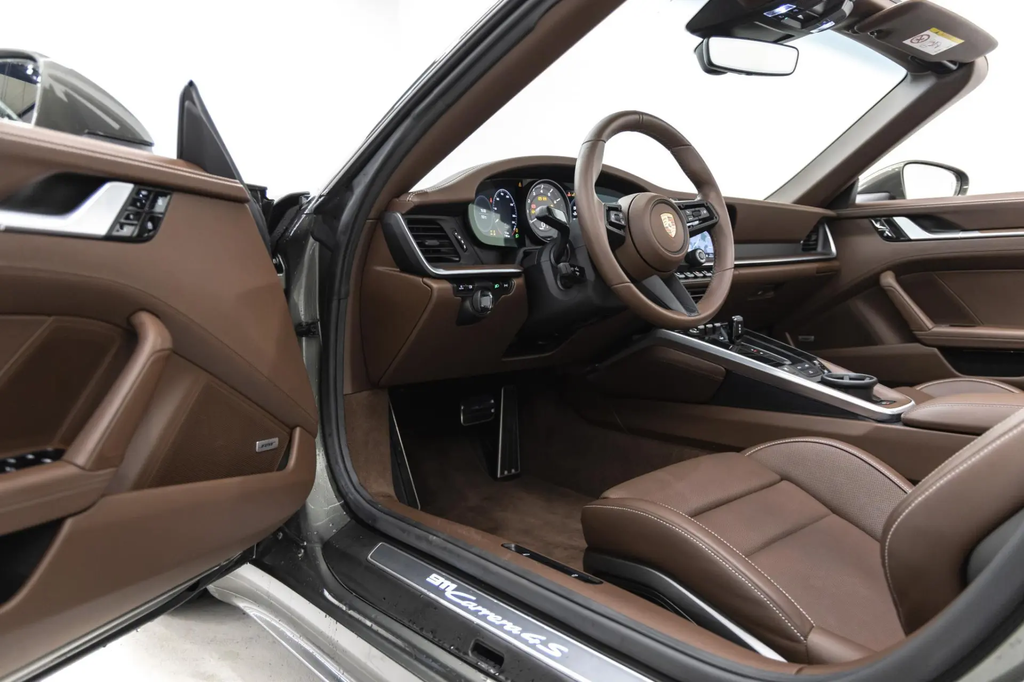 Porsche 992 Carrera 4S