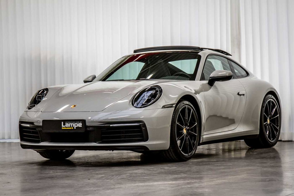 Porsche 992 Carrera