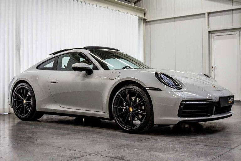 Porsche 992 Carrera